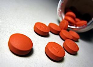 药物治疗